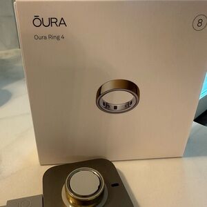 Oura Ring 4 - Elegant Gold